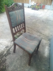 old antique chair price 90 euros suitable for renovation